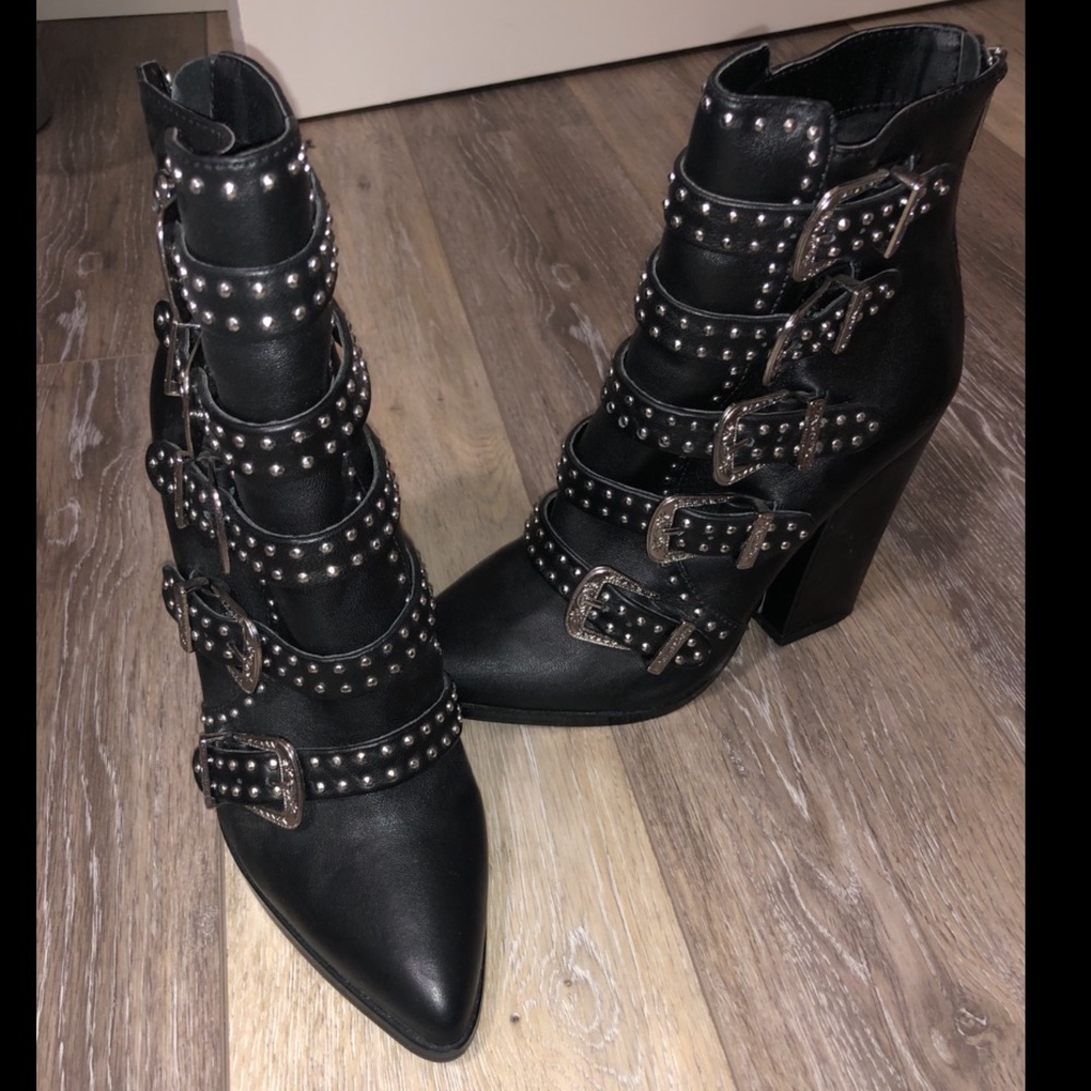 Steve Madden Comet Black Leather Buckle Booties